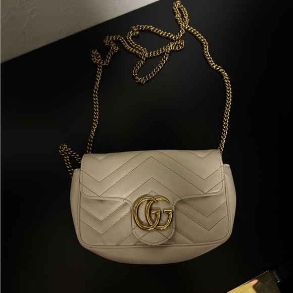 Authentic Gucci GG Marmont Super Mini Bag Crossbody - Picture 1 of 5